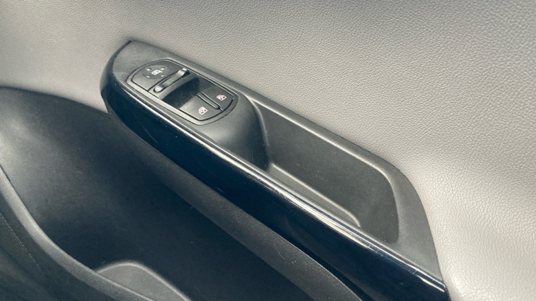 Vauxhall Corsa 1.4 SE Nav 5dr Petrol Hatchback